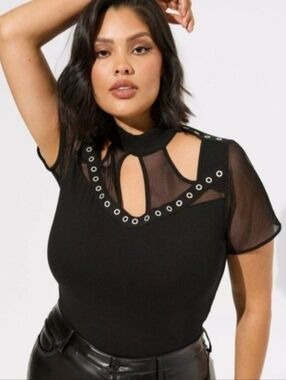 Nightfall By Torrid Fishnet & Grommets Short Sleeve Top, Peek-A-Boo, Size XL